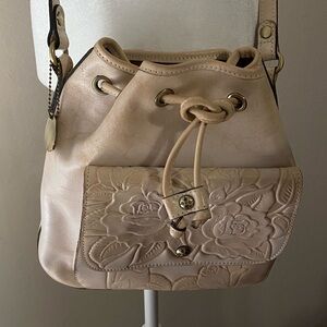 Patricia Nash Leather Bucket Bag Floral Tooled Drawstring Tan Beige Distressed